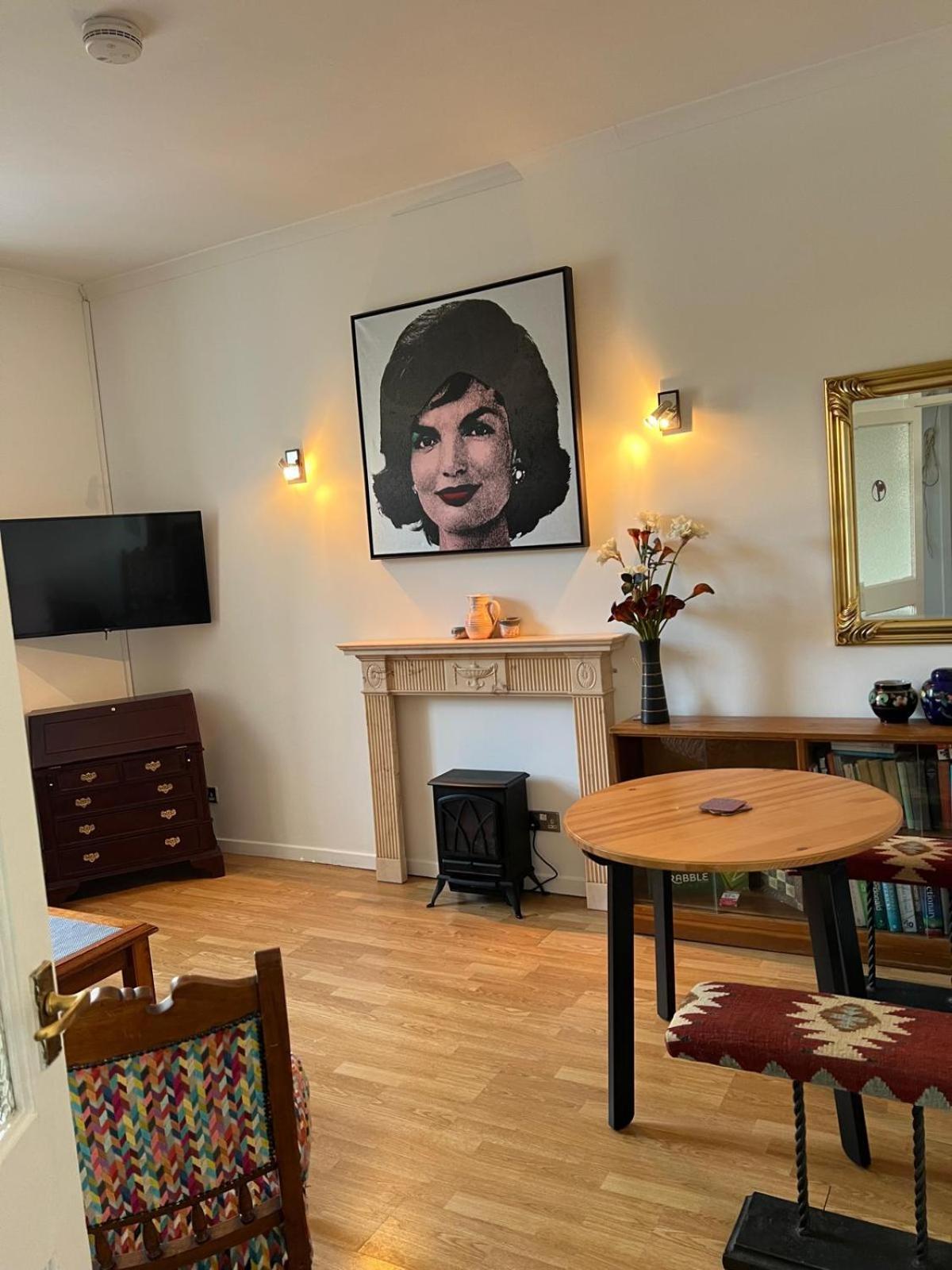 Grange Hideaway 2-Br Apartment Edinburgh Bagian luar foto