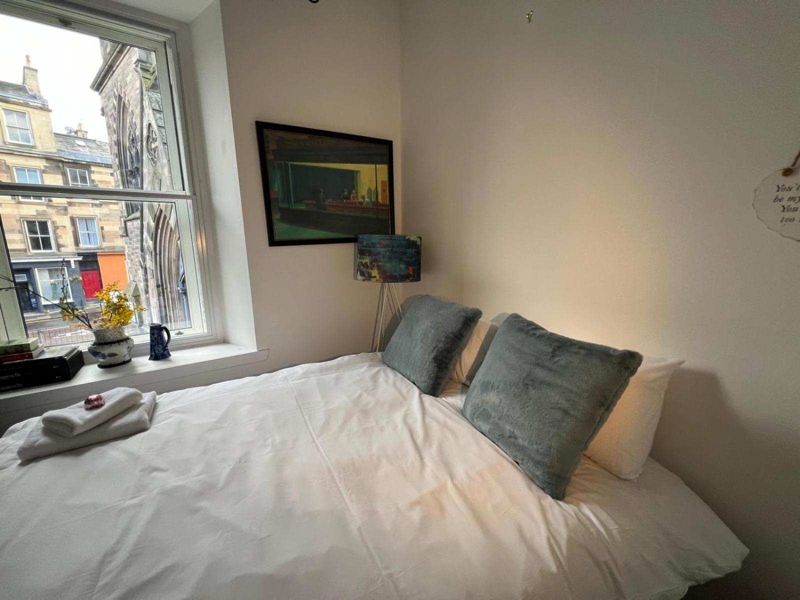 Grange Hideaway 2-Br Apartment Edinburgh Bagian luar foto